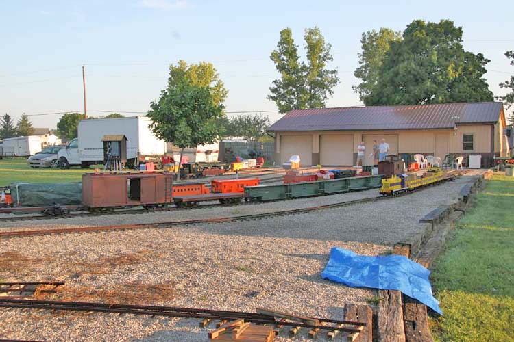 hadley yard01.jpg
